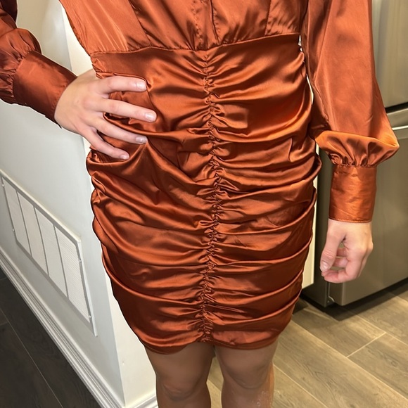 Misguided Stretched Satin Ruched Long Sleeve Dress Size 8 Burnt Orange NEW - Picture 9 of 14